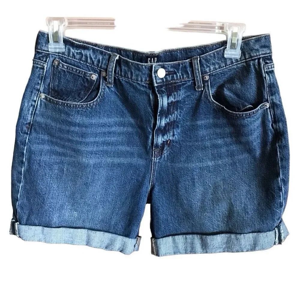 Gap cuffed denim jean Bermuda Shorts Size 31” summer vacation high rise